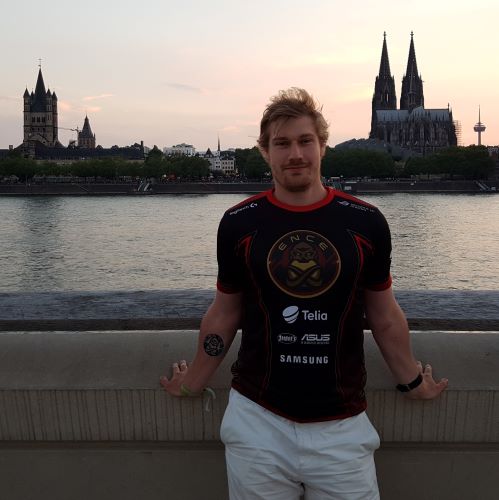 Riku Kajasilta as fan of ENCE